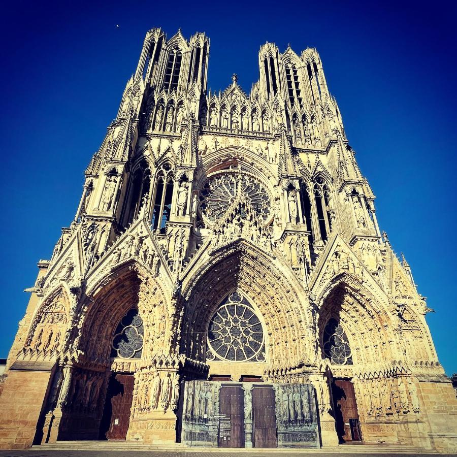 Aux Clefs Des Sacres: Historic Hotel in Reims City Center Exterior photo