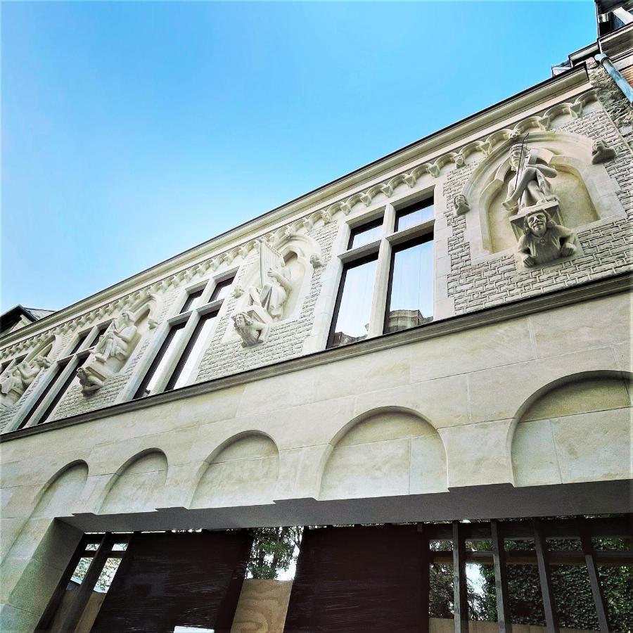 Aux Clefs Des Sacres: Historic Hotel in Reims City Center Exterior photo